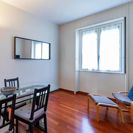Altido Sleek Flat With Balcony, Walking Distance From Centre Apartment Milan